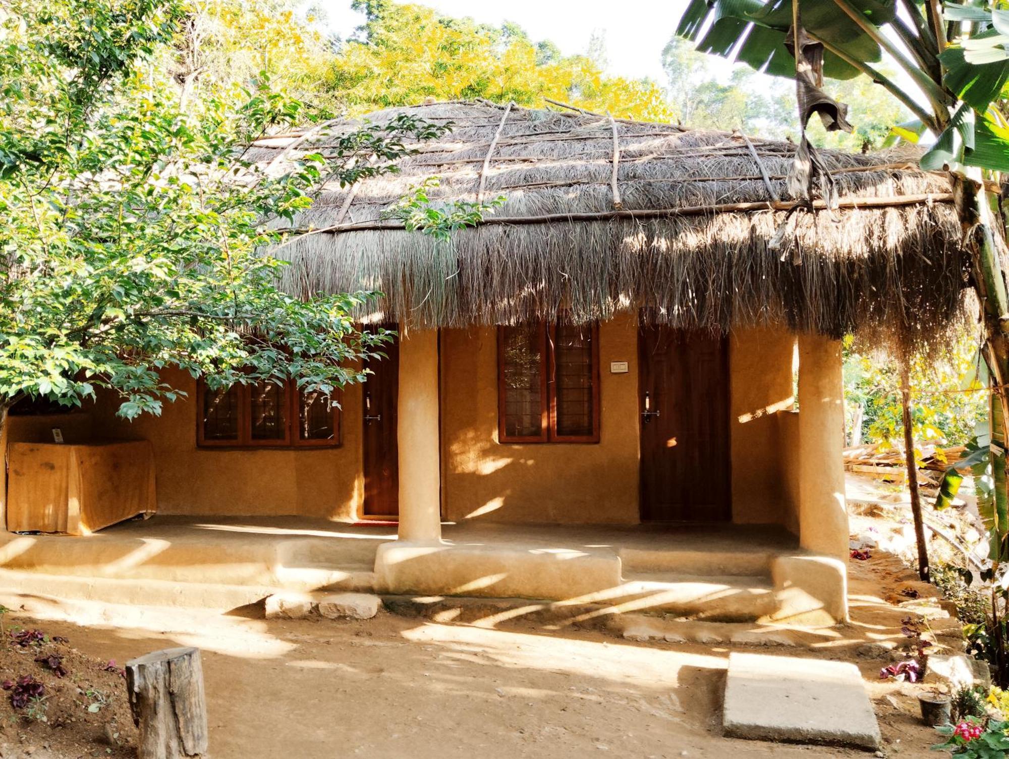 Cosmic Mud House Kanthalloor Buitenkant foto